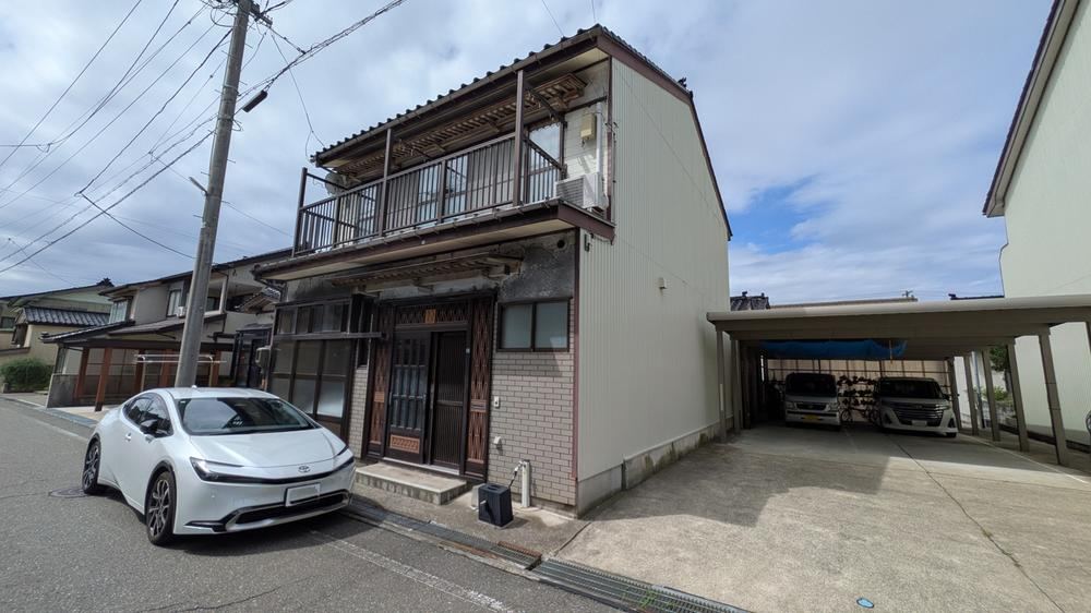 7DK house in Joetsu, Niigata - Photo 1