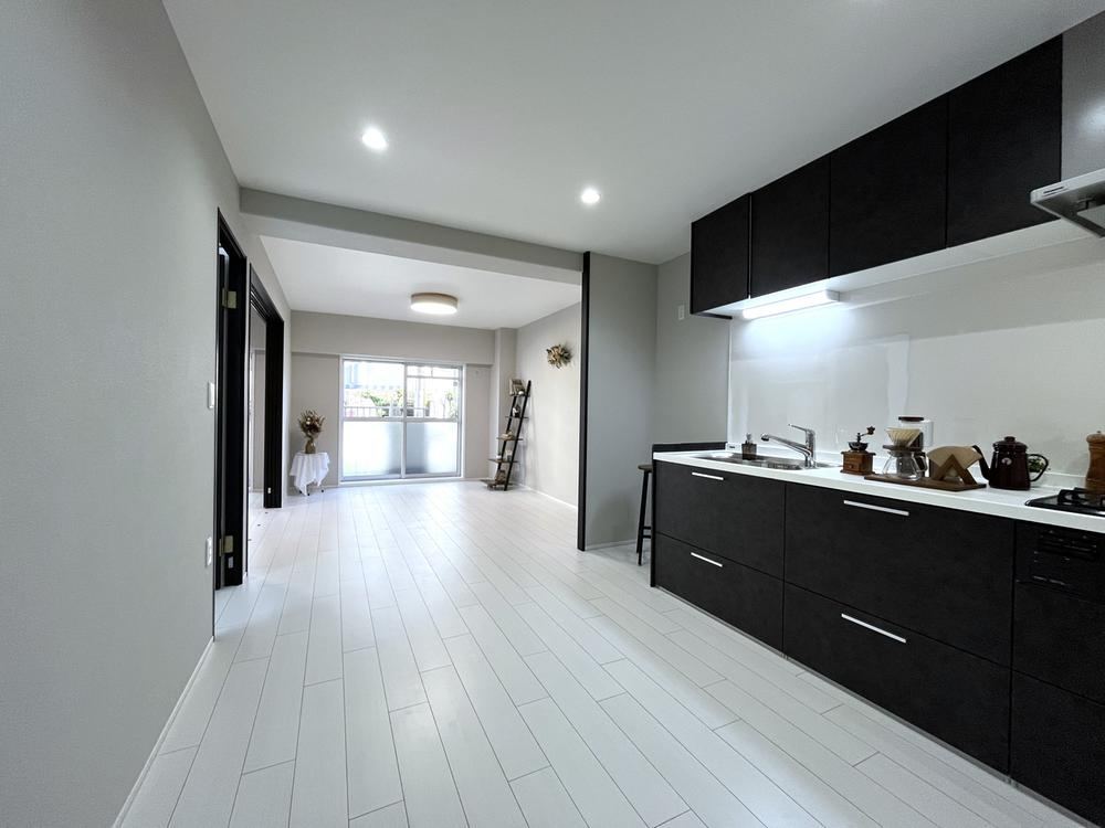 3LDK apartment in Yodogawa Ward, Osaka - Photo 1