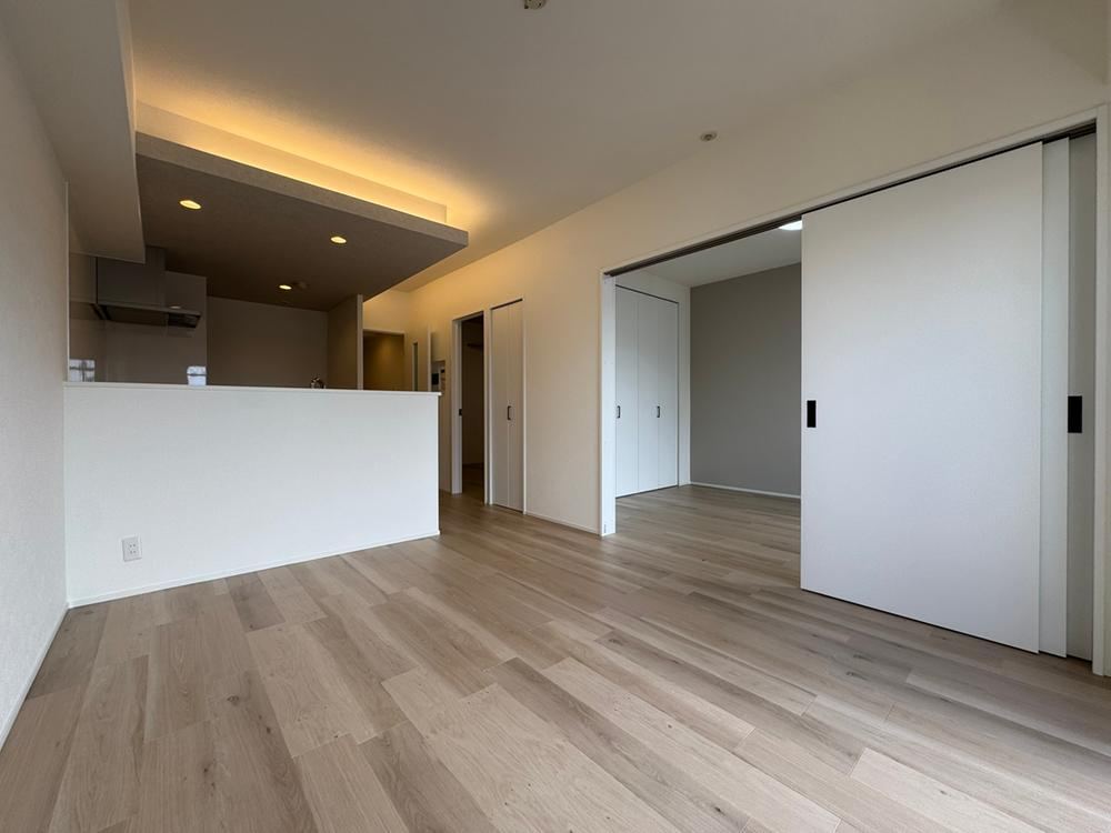 2LDK+S apartment in Konohana Ward, Osaka - Photo 1