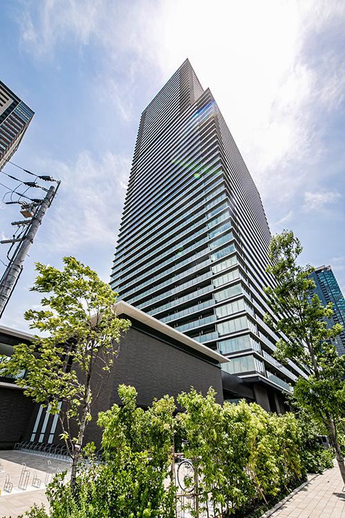 2LDK apartment in Kita Ward, Osaka - Photo 1