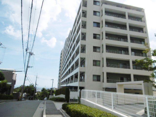 3LDK apartment in Nada Ward, Kobe, Hyogo - Photo 1