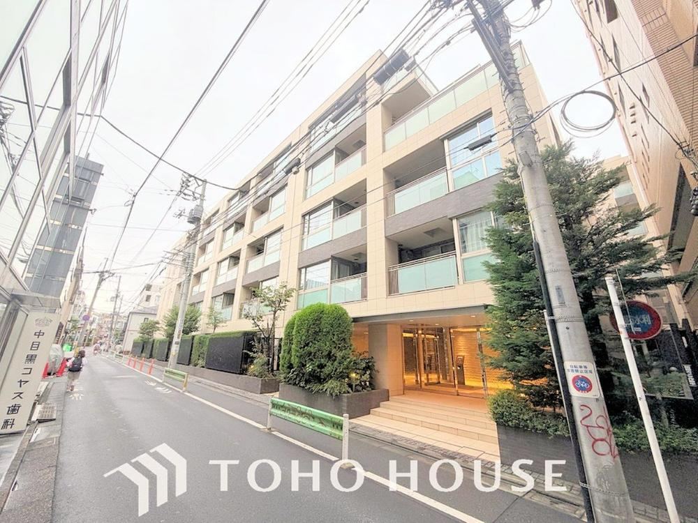 1LDK apartment in Meguro Ward, Tokyo - Photo 1