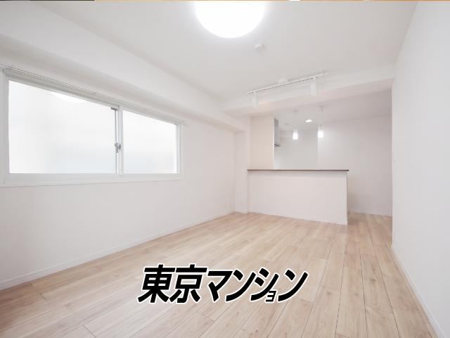 2LDK apartment in Taito Ward, Tokyo - Photo 1