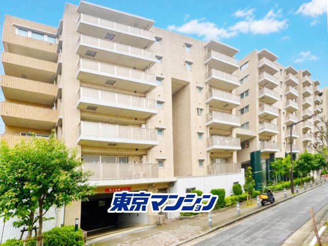1LDK apartment in Shinjuku Ward, Tokyo - Photo 1
