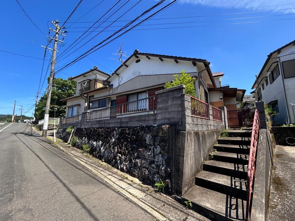 6LDK house in Sasebo, Nagasaki - Photo 1