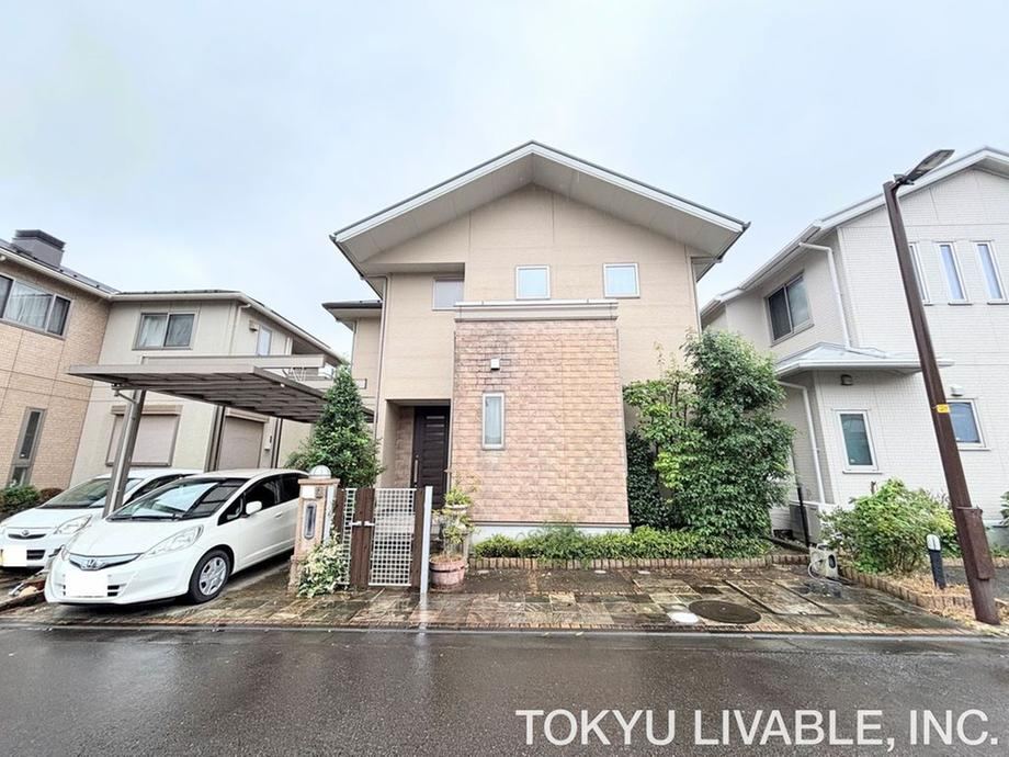4LDK house in Inagi, Tokyo - Photo 1
