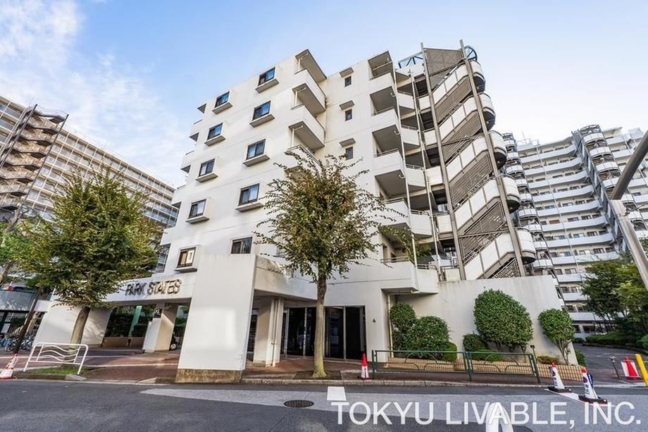 2LDK apartment in Koto Ward, Tokyo - Photo 1