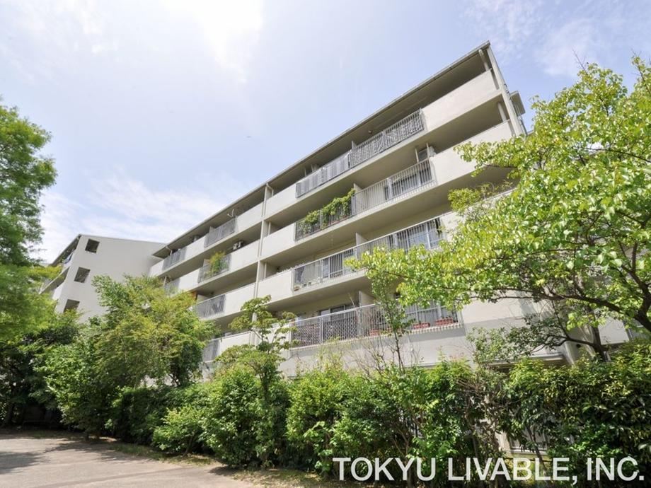 3LDK apartment in Miyakojima Ward, Osaka - Photo 1