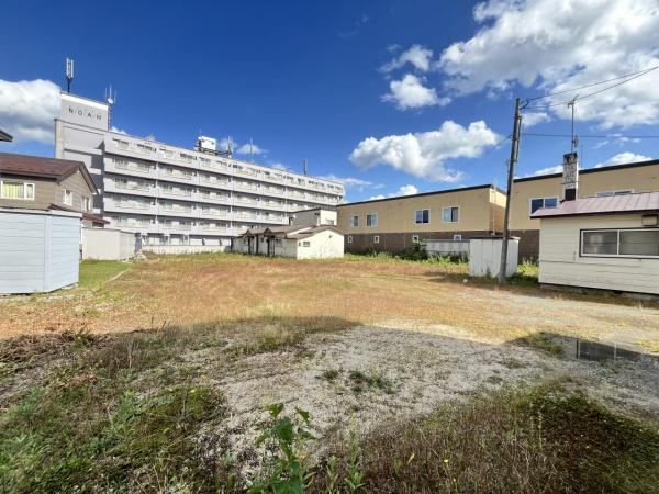 1211 m² land in Chitose, Hokkaido - Photo 1