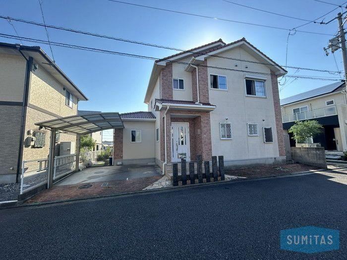 4LDK house in Matsuyama, Ehime - Photo 1