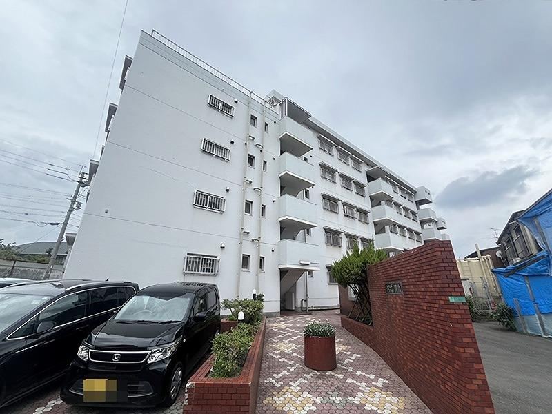2LDK apartment in Kokurakita Ward, Kitakyushu, Fukuoka - Photo 1