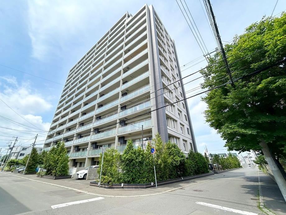 3LDK apartment in Toyohira Ward, Sapporo, Hokkaido - Photo 1
