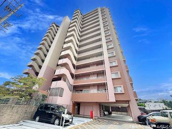 4LDK apartment in Seto