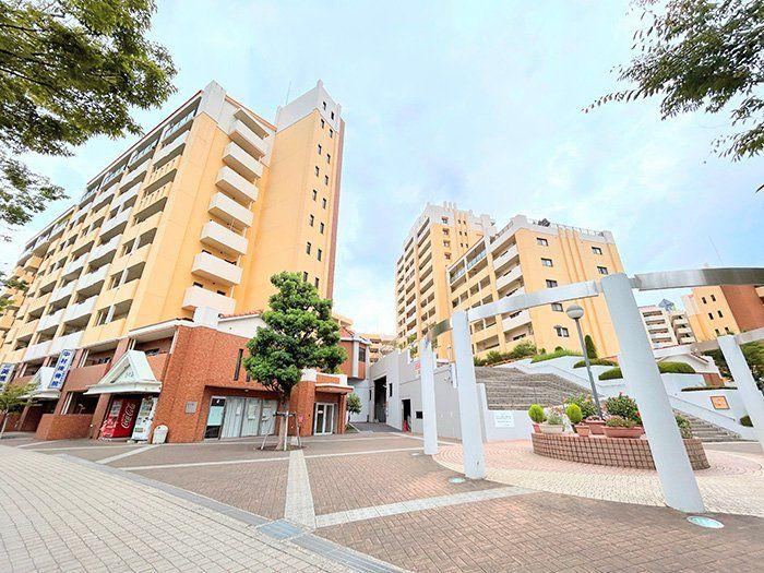 3LDK+S apartment in Nishi Ward, Kobe, Hyogo - Photo 1