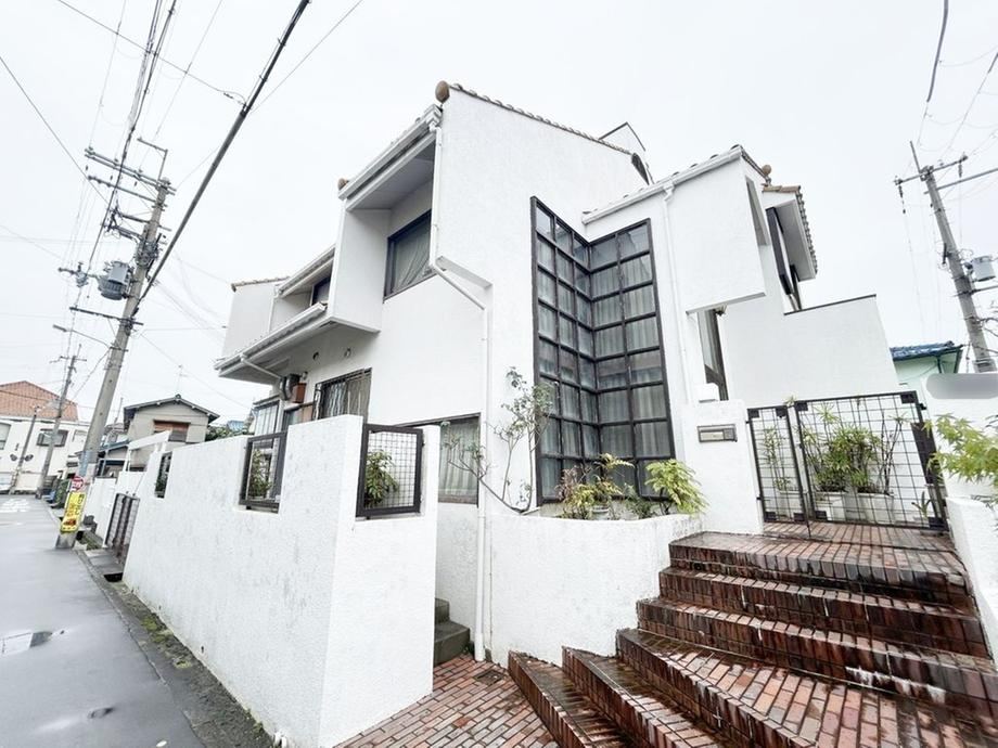 4LDK house in Mino, Osaka - Photo 1