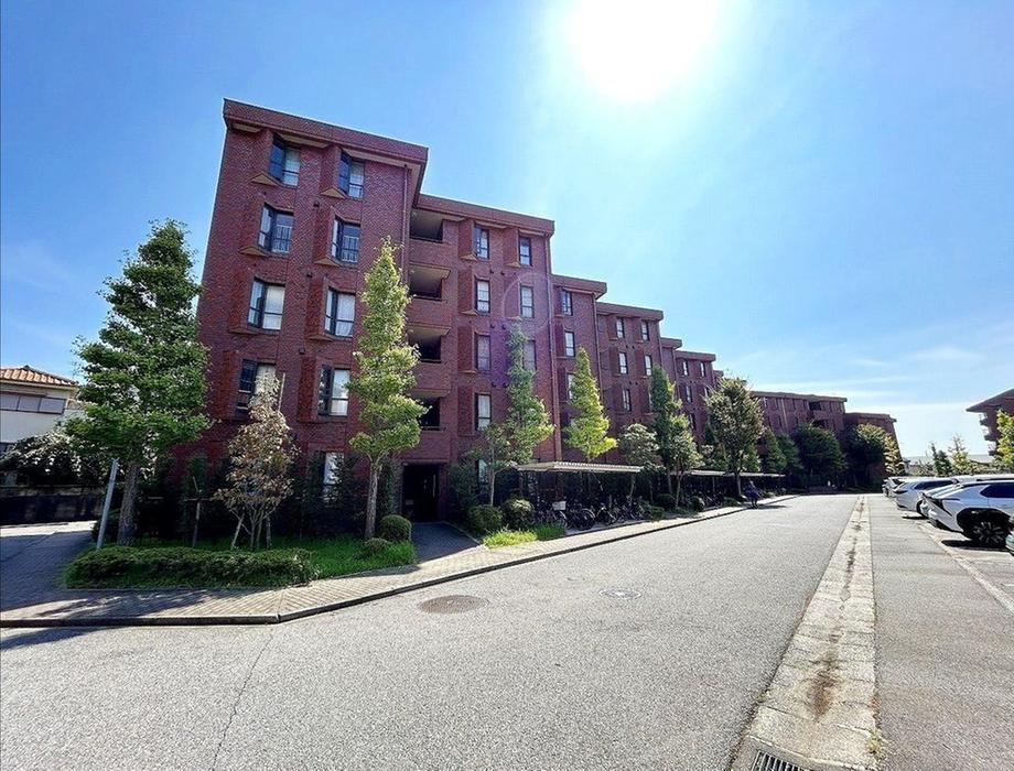 3LDK apartment in Funabashi, Chiba - Photo 1