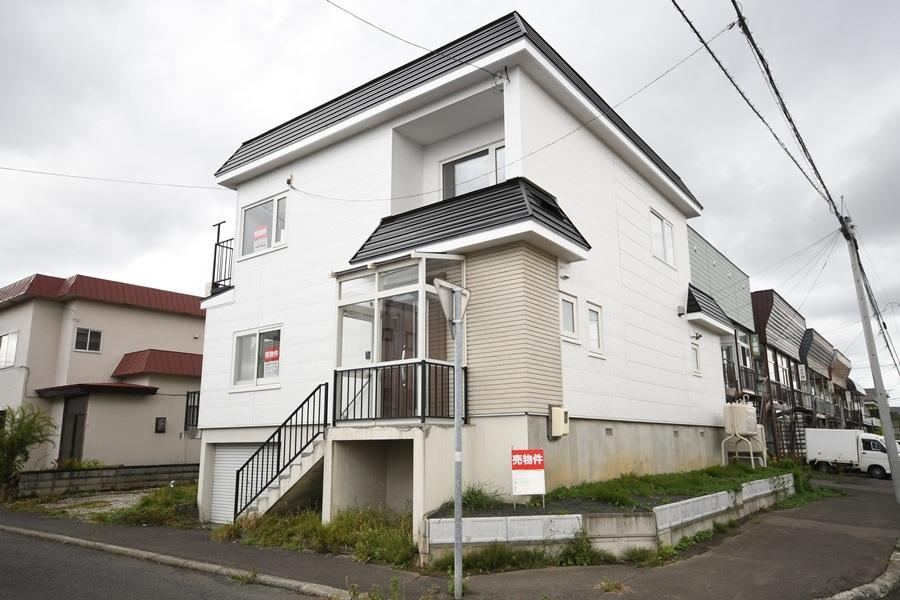 3LDK+3S house in Higashi Ward, Sapporo, Hokkaido - Photo 1