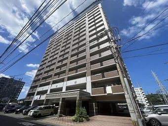 3LDK apartment in Yahatahigashi Ward, Kitakyushu