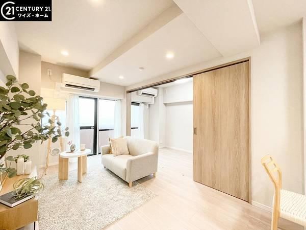 2LDK apartment in Shinjuku Ward, Tokyo - Photo 1