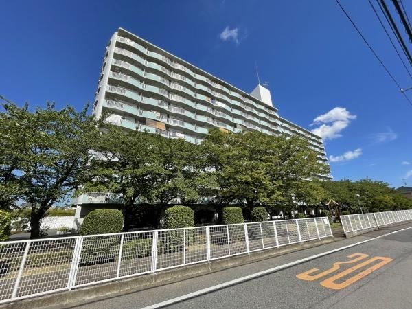 3LDK apartment in Soka, Saitama - Photo 1