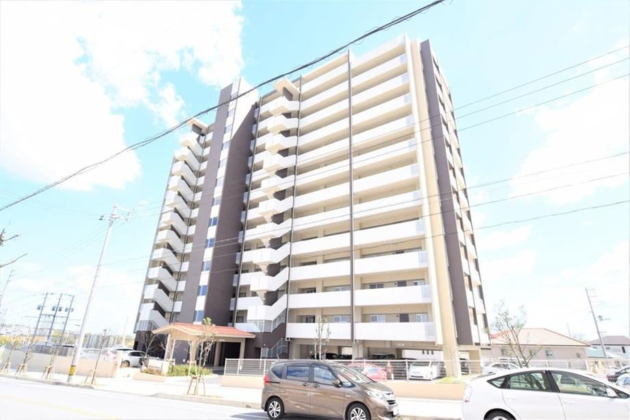 3LDK apartment in Kitanakagusuku, Nakagami District, Okinawa - Photo 1