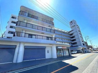 3LDK apartment in Shingu, Kasuya District