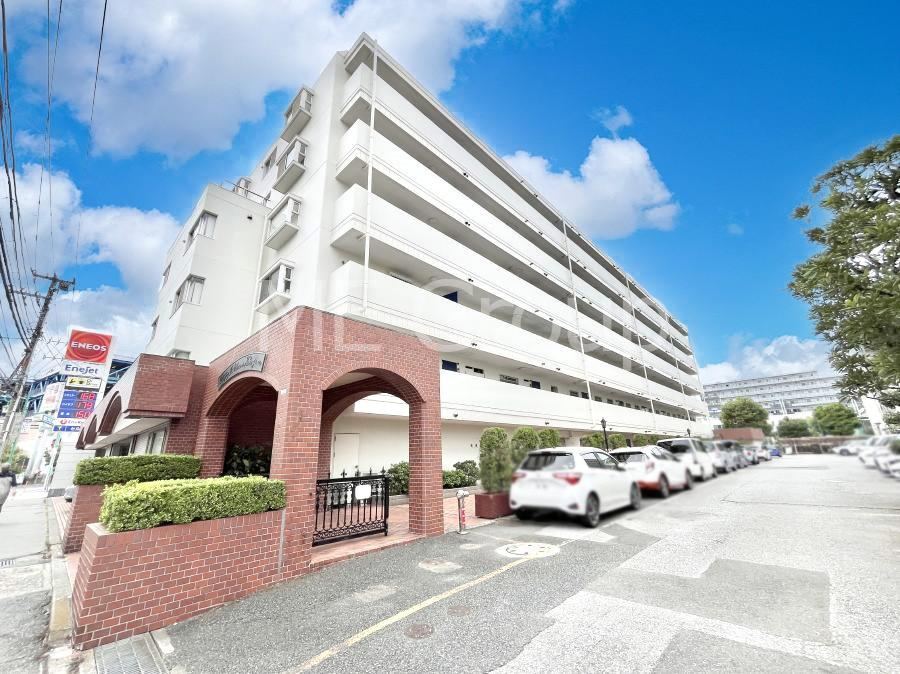 2LDK apartment in Ichikawa, Chiba - Photo 1
