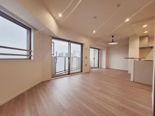 3LDK+S apartment in Chuo Ward, Chiba - Photo 1