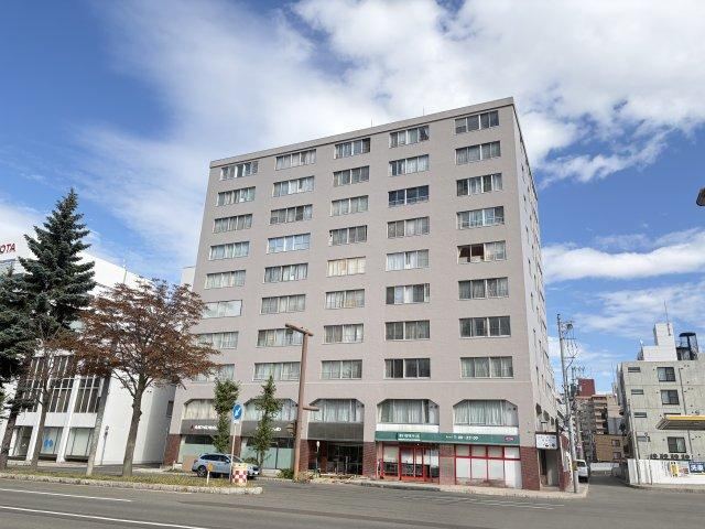 2LDK+S apartment in Chuo Ward, Sapporo, Hokkaido - Photo 1