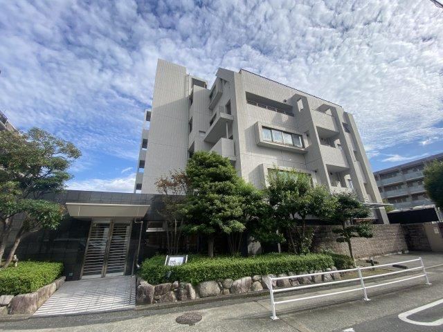 3LDK apartment in Sawara Ward, Fukuoka - Photo 1