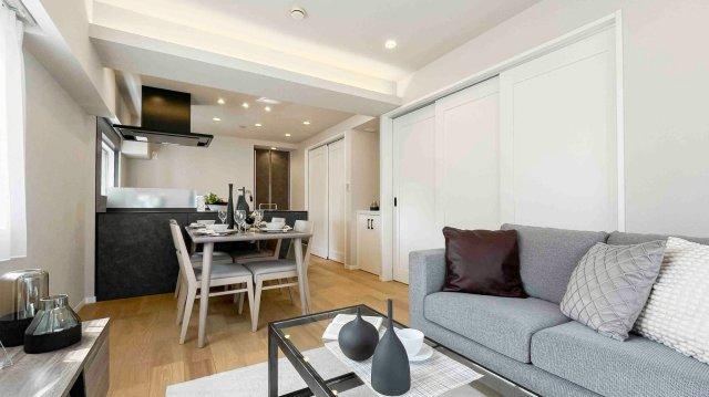 2LDK apartment in Chuo Ward, Tokyo - Photo 1