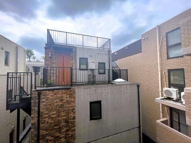 2LDK apartment in Suginami Ward, Tokyo - Photo 1