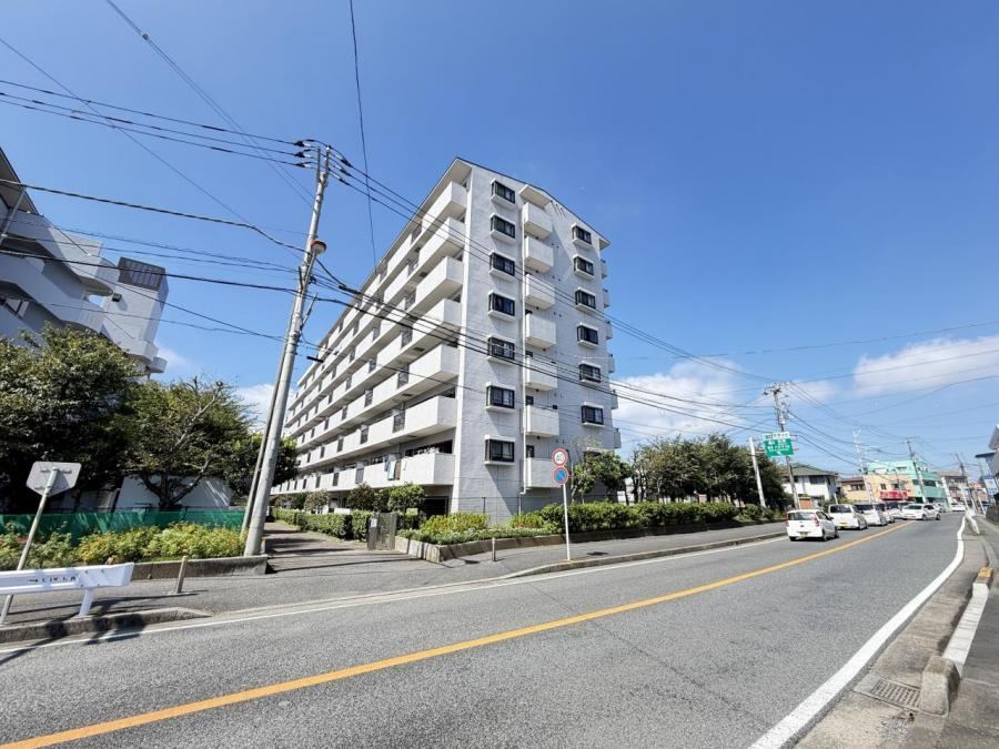 2LDK apartment in Yokosuka, Kanagawa - Photo 1
