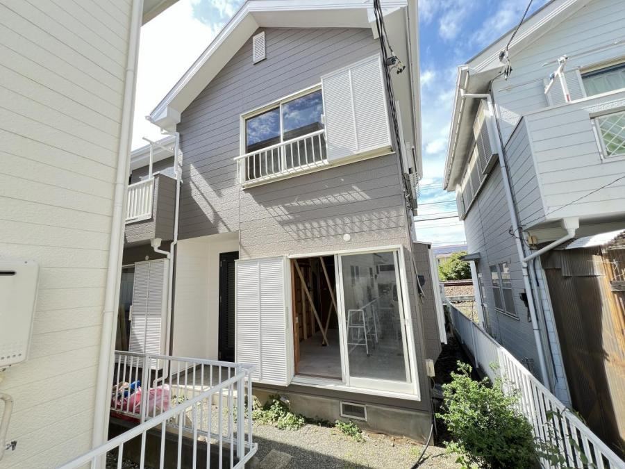 4LDK house in Isehara, Kanagawa - Photo 1