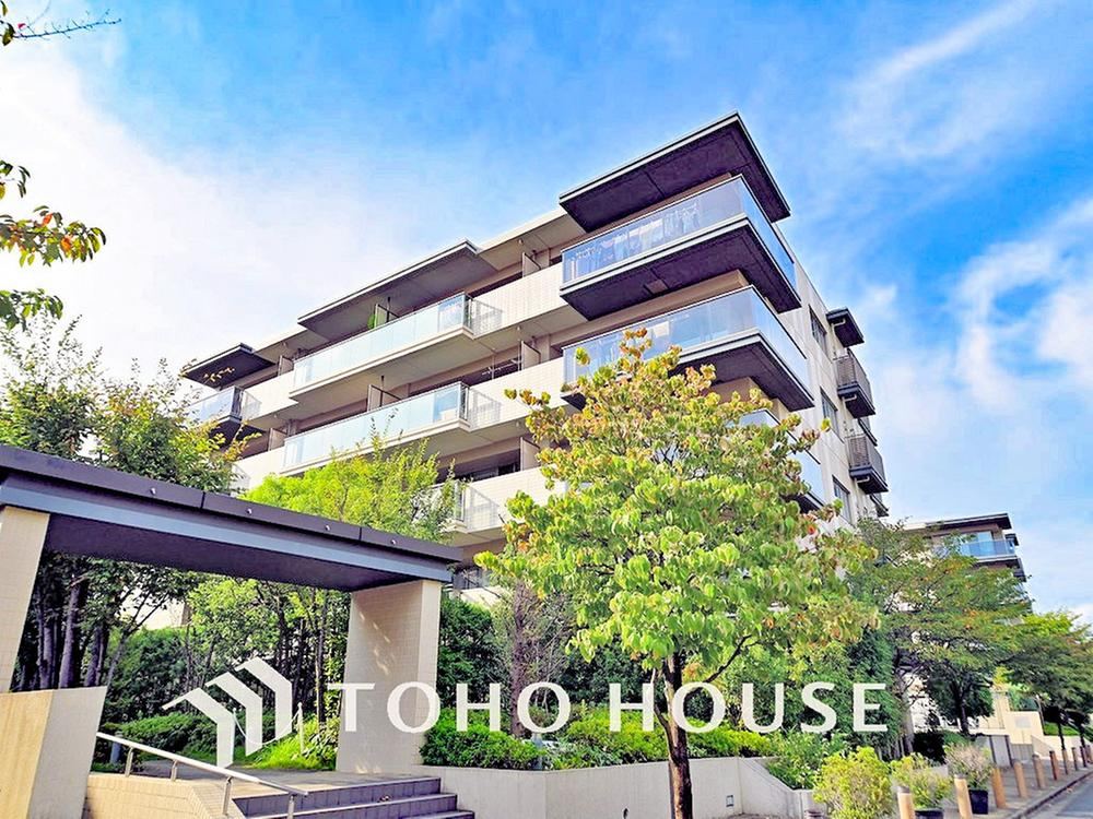 3LDK apartment in Isogo Ward, Yokohama, Kanagawa - Photo 1