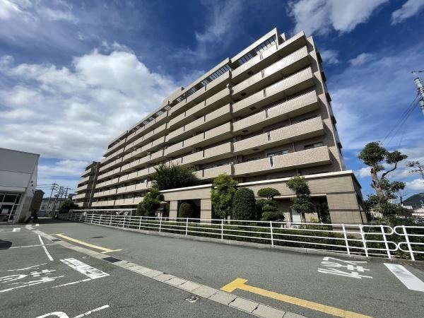 3LDK apartment in Tottori, Tottori - Photo 1