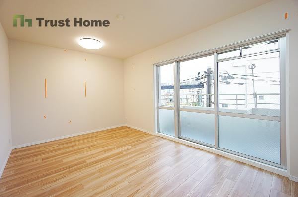 2LDK apartment in Yodogawa Ward, Osaka - Photo 1
