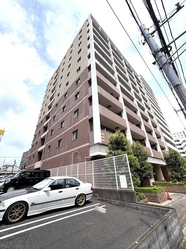 2LDK apartment in Asaka, Saitama - Photo 1