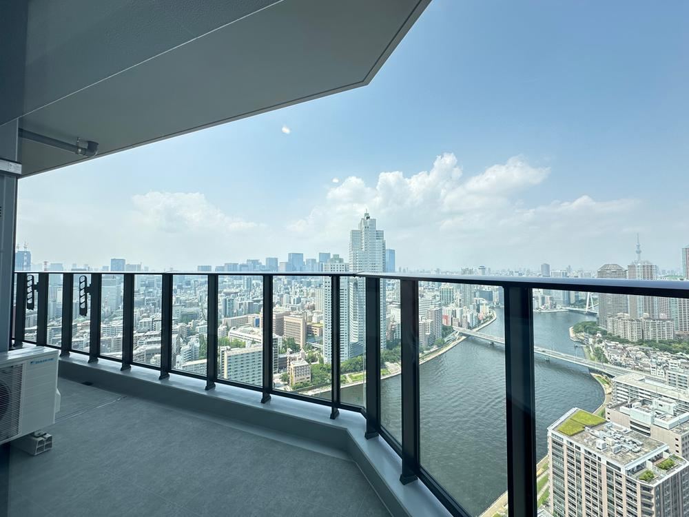 2LDK+2S apartment in Chuo Ward, Tokyo - Photo 1