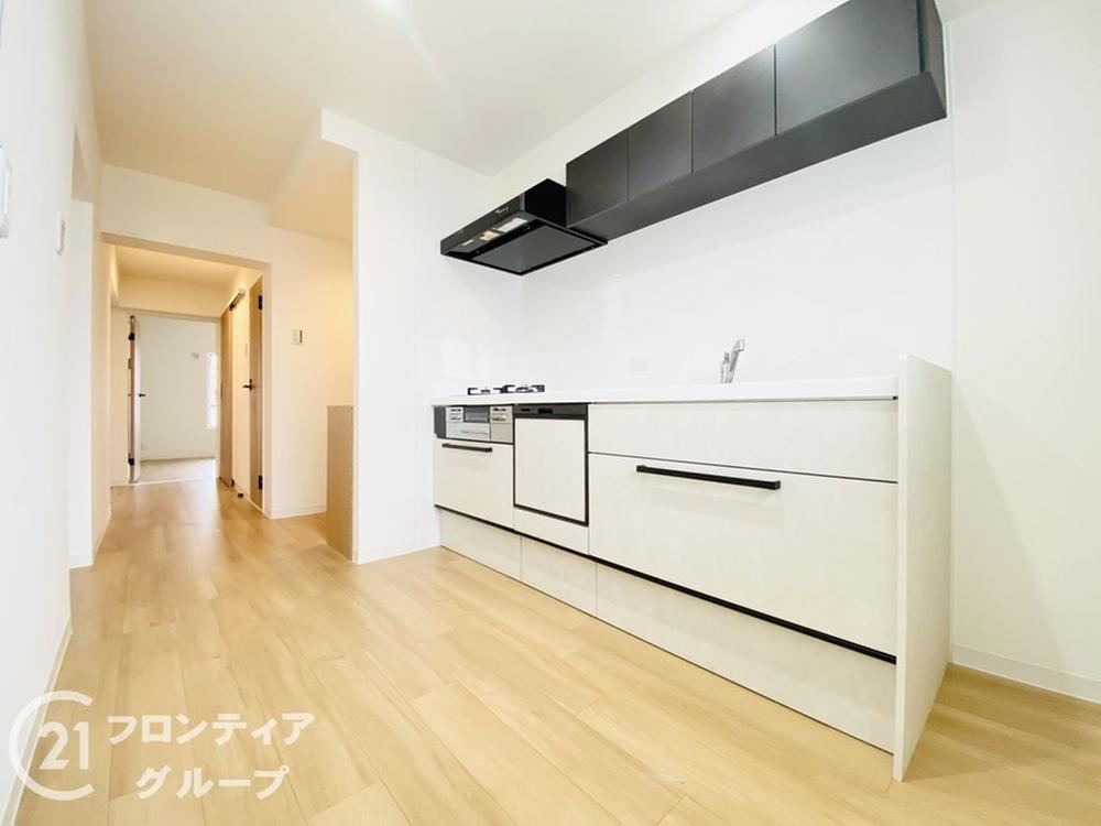 3DK apartment in Asahi Ward, Osaka - Photo 1