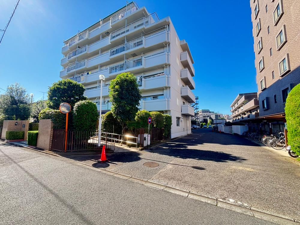 3LDK apartment in Kawagoe, Saitama - Photo 1