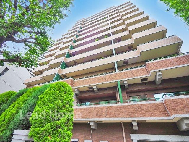 2LDK apartment in Minato Ward, Tokyo - Photo 1