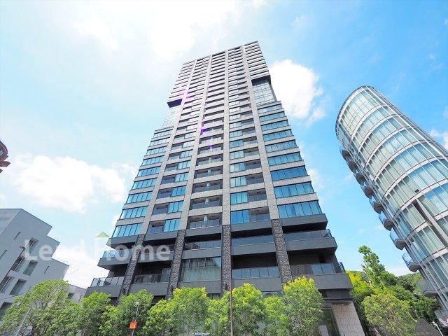 3LDK apartment in Minato Ward, Tokyo - Photo 1
