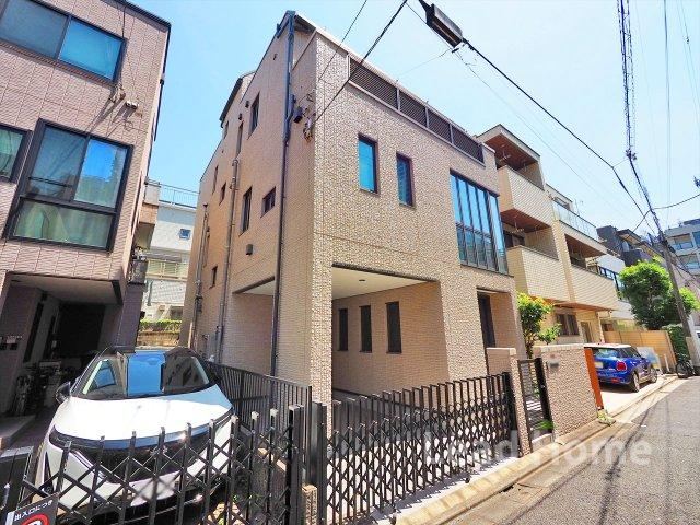5LDK+S house in Minato Ward, Tokyo - Photo 1