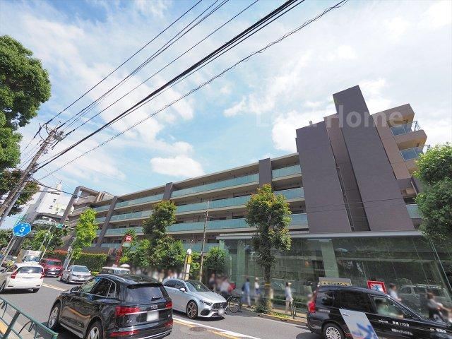 3LDK apartment in Setagaya Ward, Tokyo - Photo 1