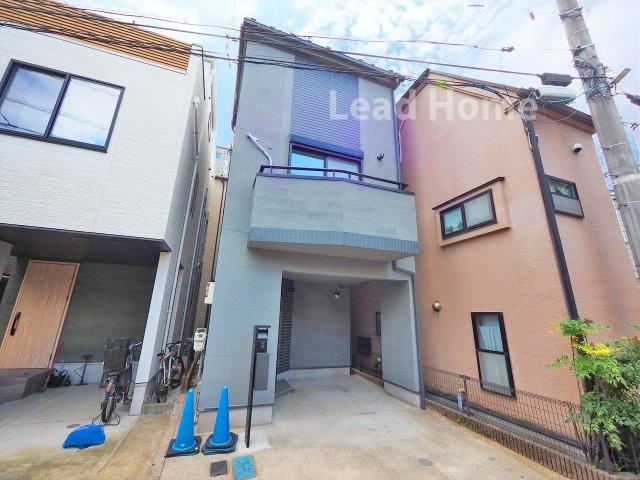 3LDK house in Shibuya Ward, Tokyo - Photo 1