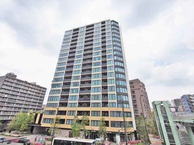 2LDK apartment in Shibuya Ward, Tokyo - Photo 1
