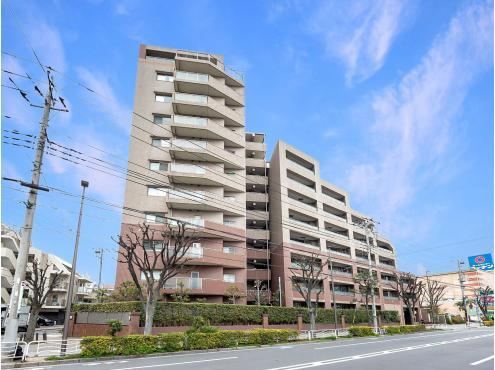 3LDK apartment in Koto Ward, Tokyo - Photo 1