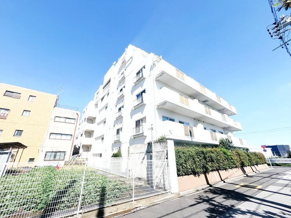 studio apartment in Arakawa Ward, Tokyo - Photo 1