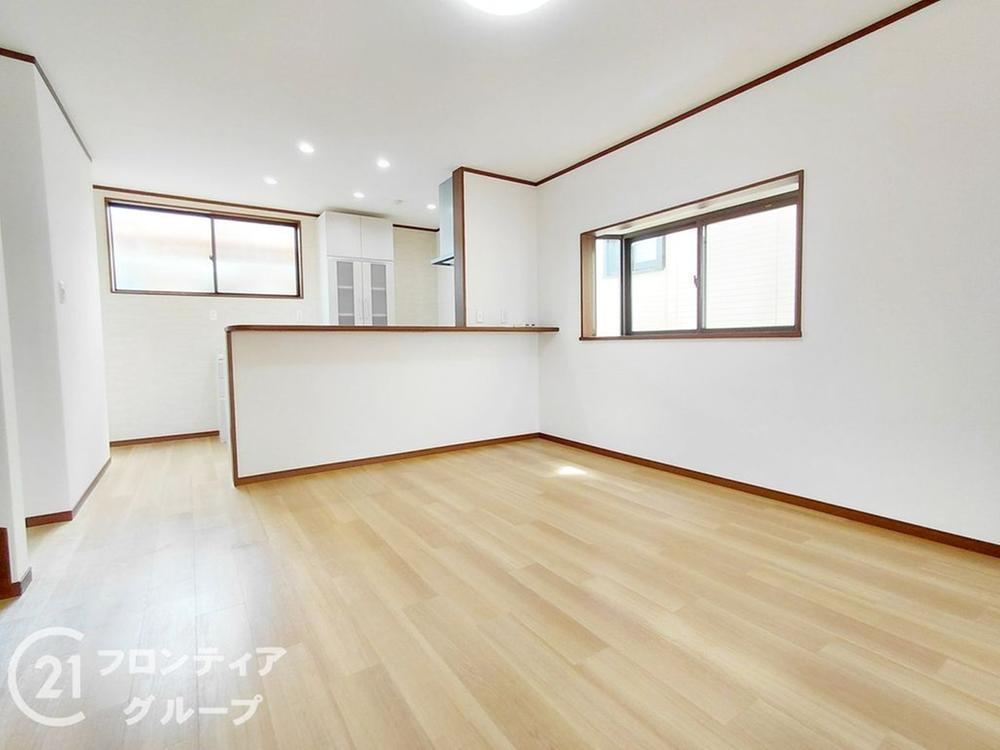 5LDK+S house in Hirakata, Osaka - Photo 1